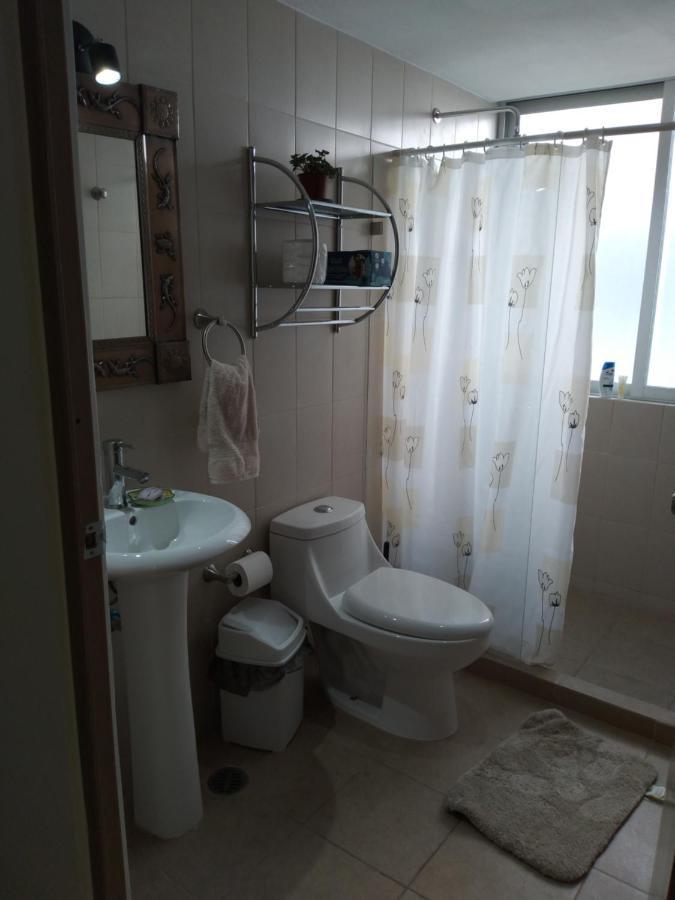 Charming Sunny Bedroom Overlooking Beautiful Amsterdam Avenue In Best Condesa Area เม็กซิโกซิตี้ ภายนอก รูปภาพ