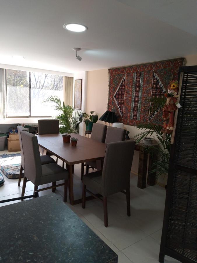Charming Sunny Bedroom Overlooking Beautiful Amsterdam Avenue In Best Condesa Area เม็กซิโกซิตี้ ภายนอก รูปภาพ