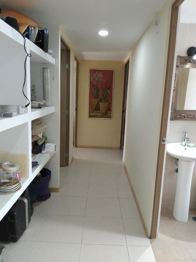 Charming Sunny Bedroom Overlooking Beautiful Amsterdam Avenue In Best Condesa Area เม็กซิโกซิตี้ ภายนอก รูปภาพ
